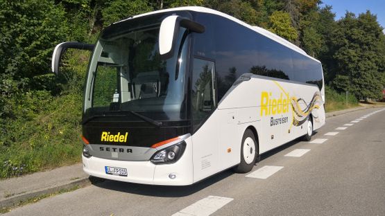 Bus - Riedel KG Busreisen & Taxi aus Langenau