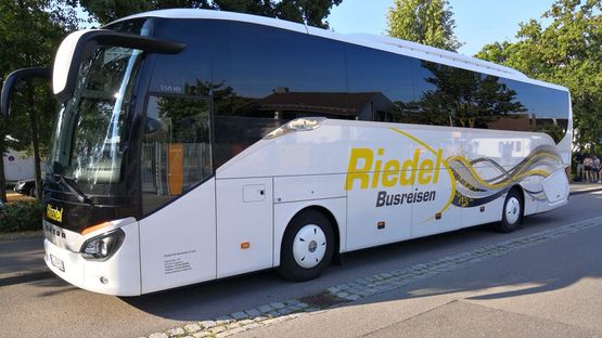 Bus - Riedel KG Busreisen & Taxi aus Langenau